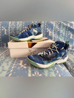 Jordan Men's Blue & Mint Athletic High-Top Sneakers